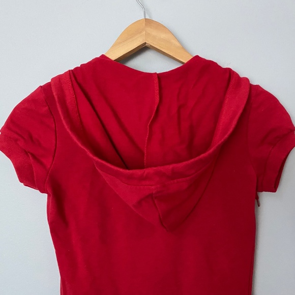 Red Short Sleeved Sweatshirt with Hood Buttons and Gathering - Picture 9 of 16